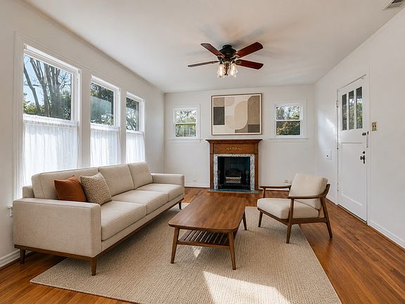 4th image of 6931 Lindsley Ave