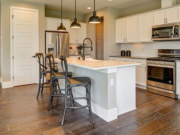 Dine-in kitchen