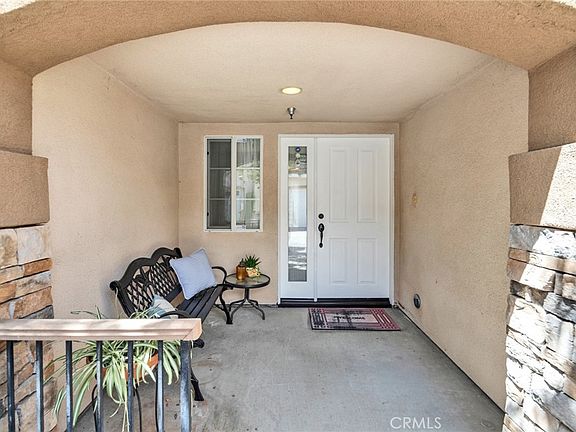 2nd image of 535 W D St APT L