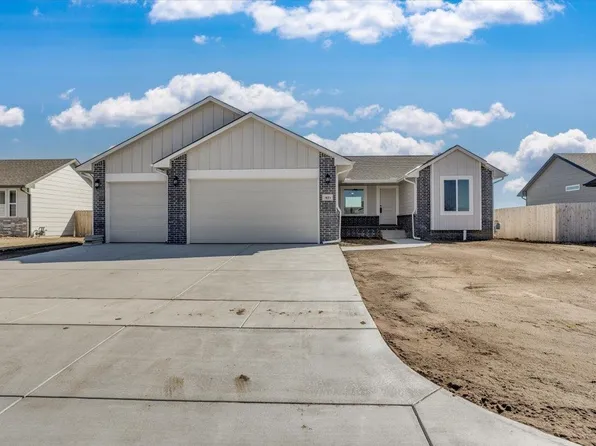 1616 N Wildflower Ct, Andover, KS 67002