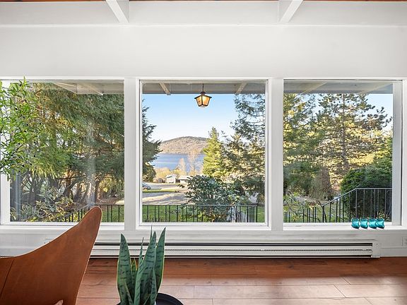5th image of 2994 Hillview Rd