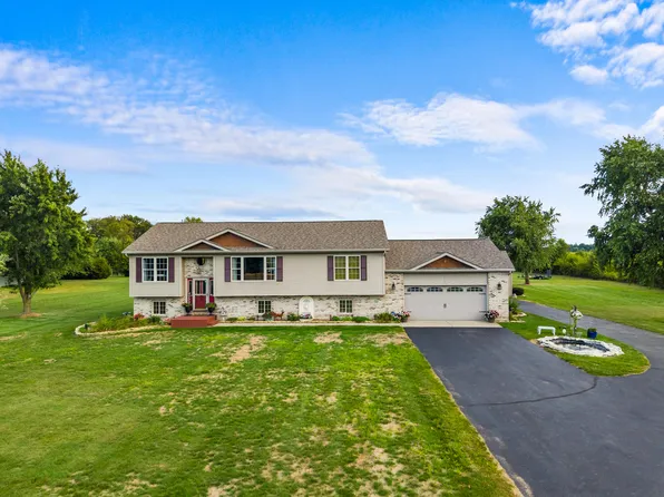 647 W 1100 N, Wheatfield, IN 46392