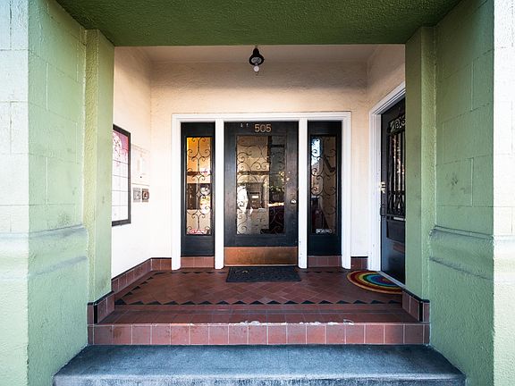 505 Alcatraz entrance