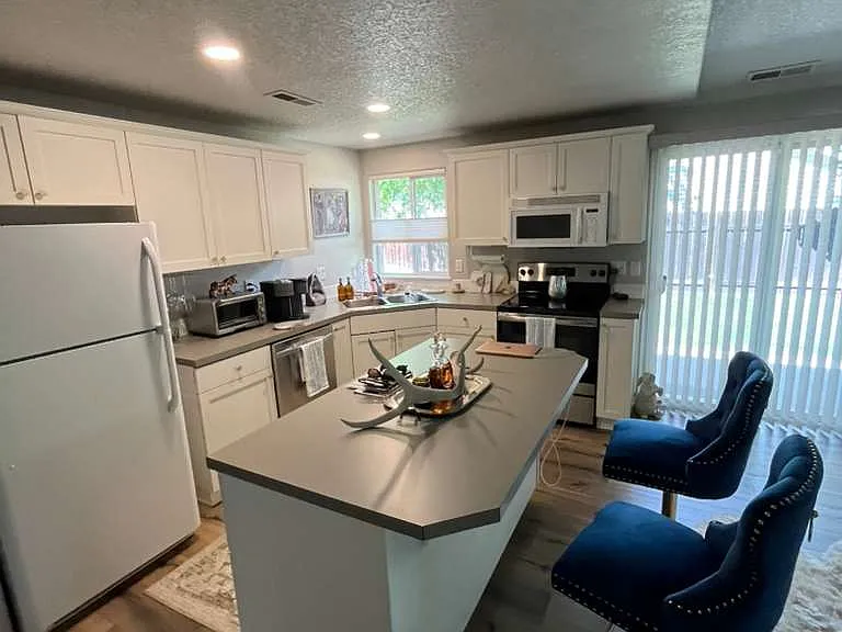 20635 Daisy Ln — Photo 7