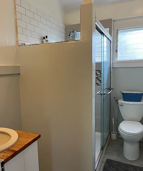 2nd bathroom.