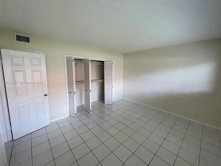 1450 Atlantic Shores Blvd #109 — Photo 13