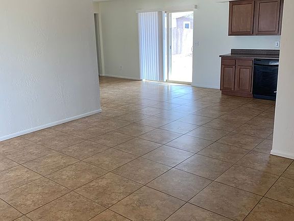 3rd image of 140 Maricopa Dr