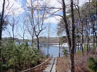 18 Hallmark Ln, Harwich, MA 02645