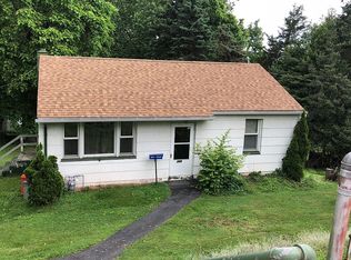 115 Walnut St, Mohnton, PA 19540