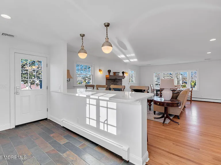 723 Pitney Dr — Photo 11