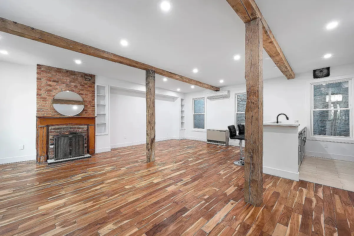 154 North Ninth Street — Photo 1
