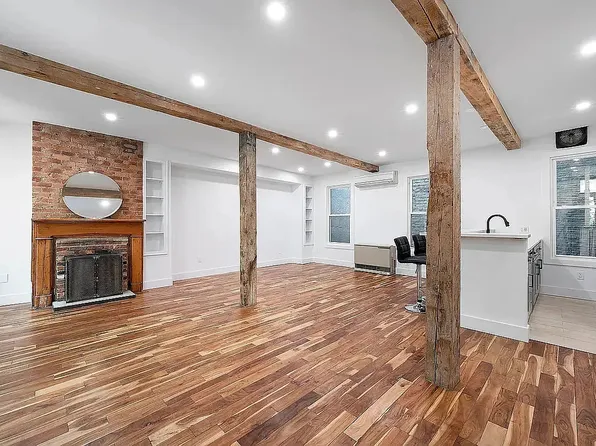 154 North Ninth Street image 1 of 14