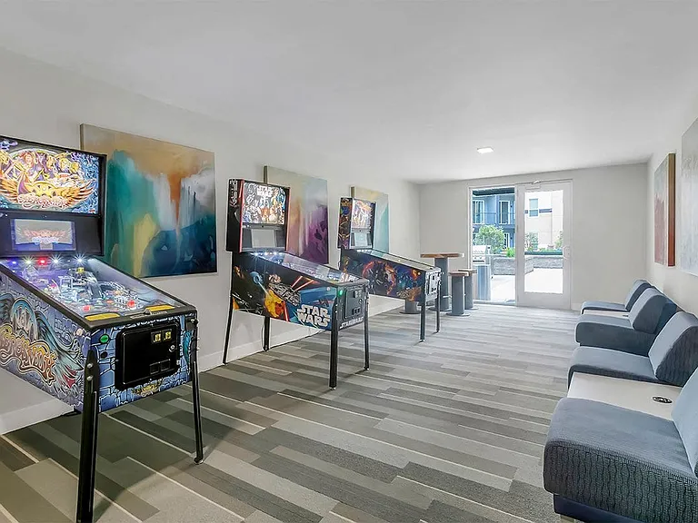 Aster Apartments — Photo 34