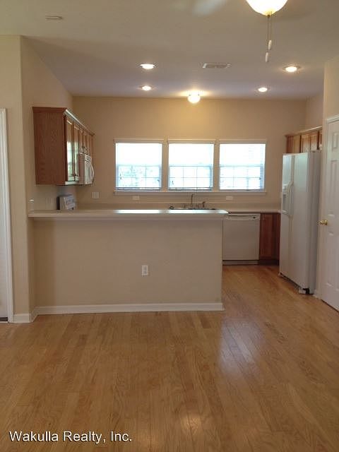 2nd image of 15 King Arthurs Ct