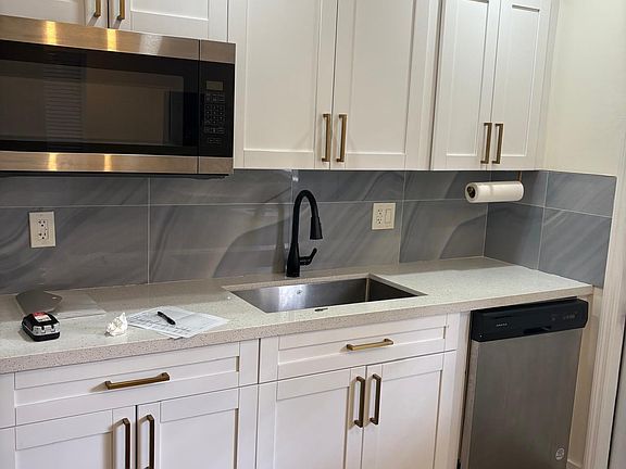 3rd image of 2889 SW 19th Pl Unit B