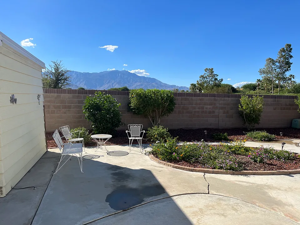 38341 Desert Greens Dr W