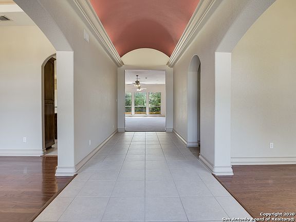 4th image of 18102 Emerald Forest Dr