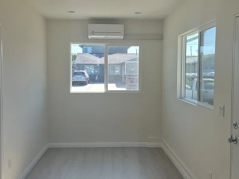 21212 Marigold Ave — Photo 3
