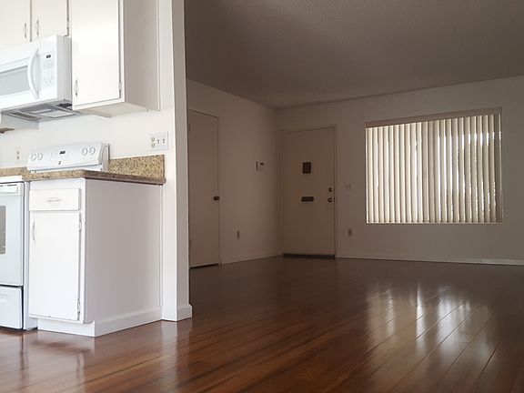 3rd image of 19832 Spanish Oak Dr