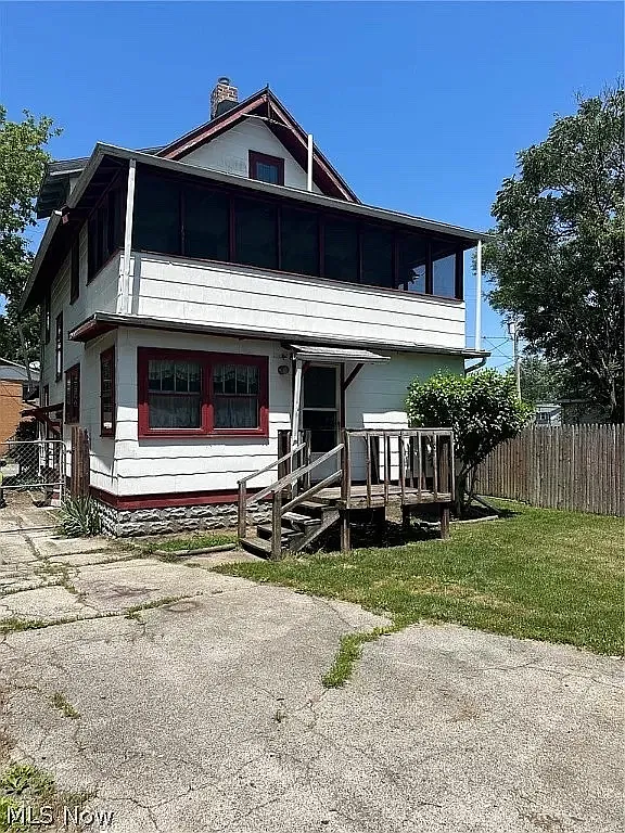 4 bed, 1571 sqft, $1,300 — Photo 2