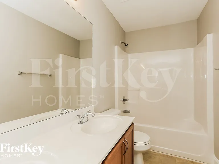 5680 Grande River Rd — Photo 13