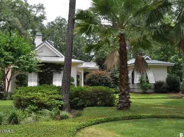 839 Island Circle W, St. Helena Island, SC 29920