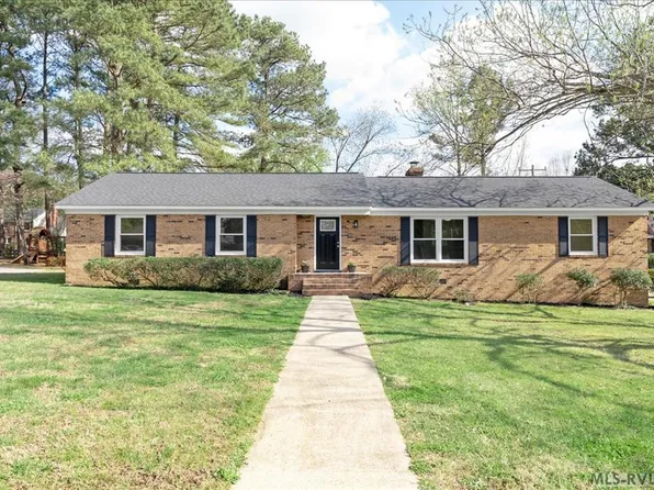 704 N Lunenburg Ave, South Hill, VA 23970