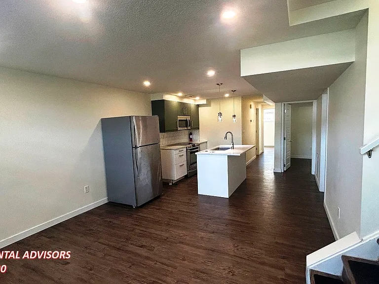 8125 83rd Ave NW #BASEMENT — Photo 7