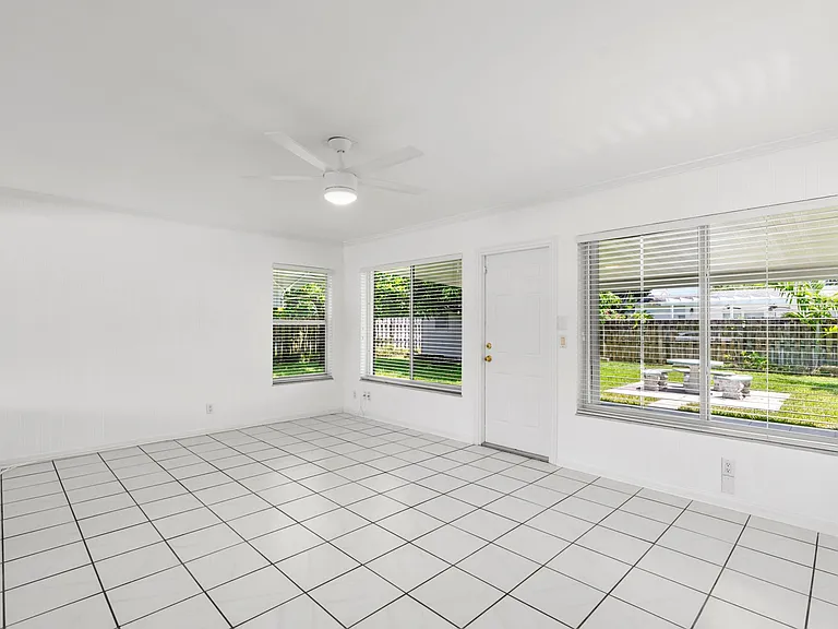 360 Palmetto St — Photo 13