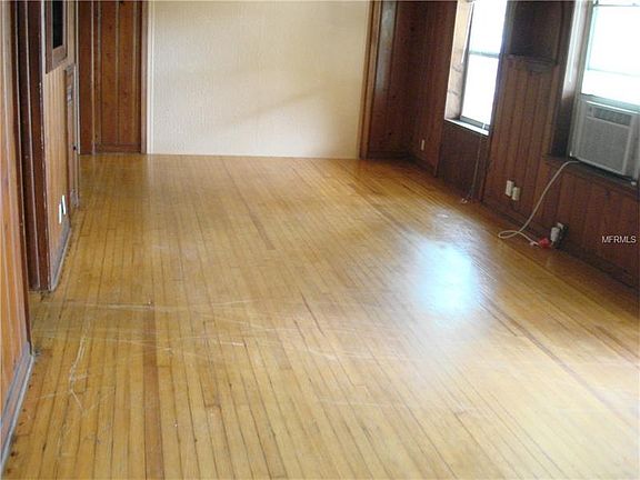 5th image of 311 6th St N APT 11