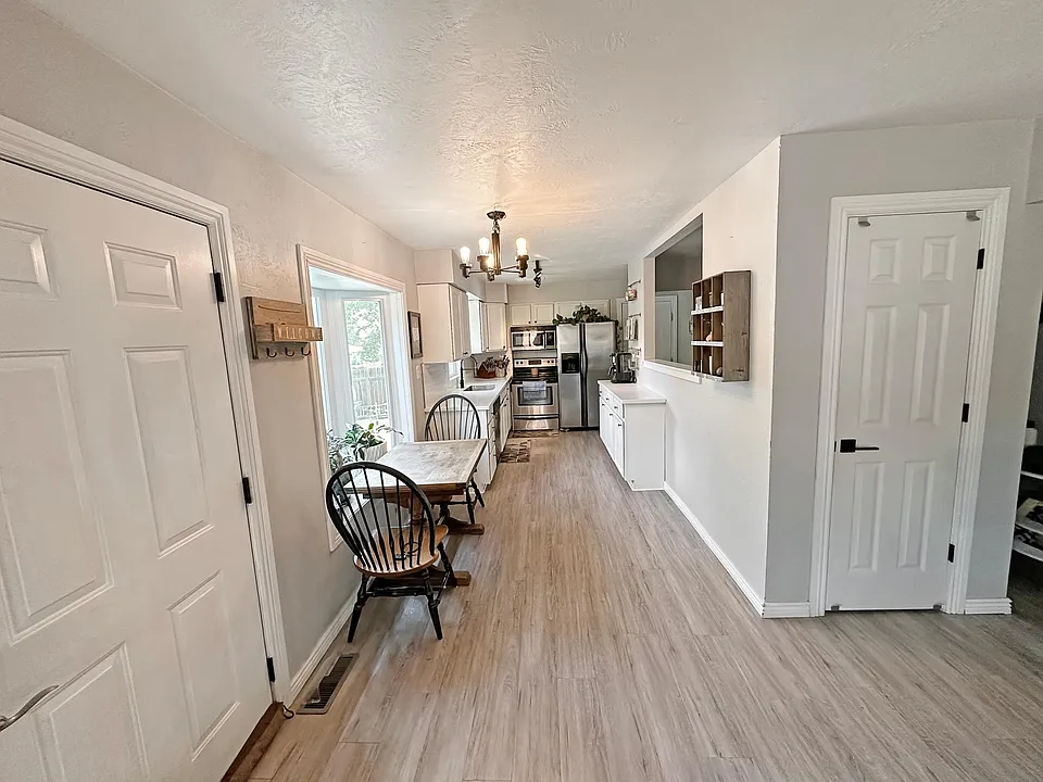 117 Riverview 6 W