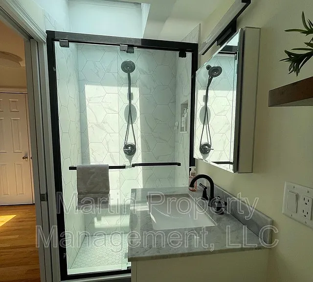 34 Vine St #1 — Photo 8