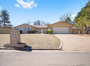 6004 NW Williams Ave, Lawton, OK 73505