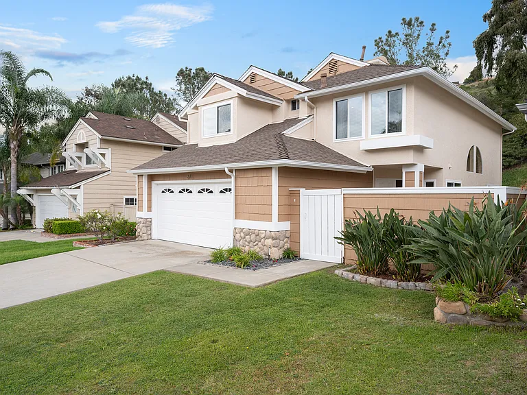 6711 Xana Way — Photo 4