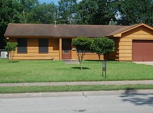 1917 Huge Oaks St, Houston, TX 77055