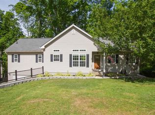 127 J Moore Ave, Townville, SC 29689