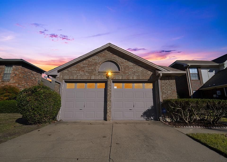 1st image of 3857 Suffolk Ln