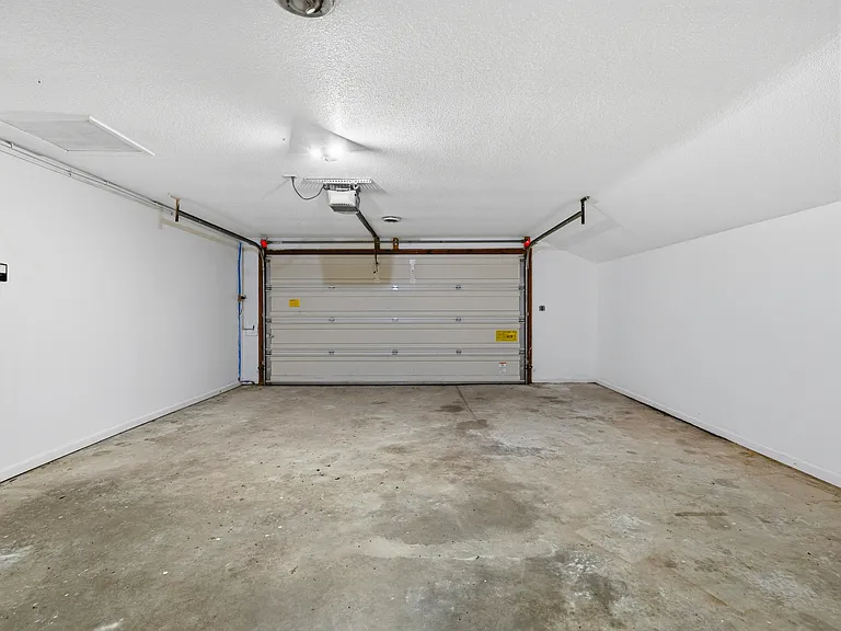 528 River Oak Dr — Photo 32
