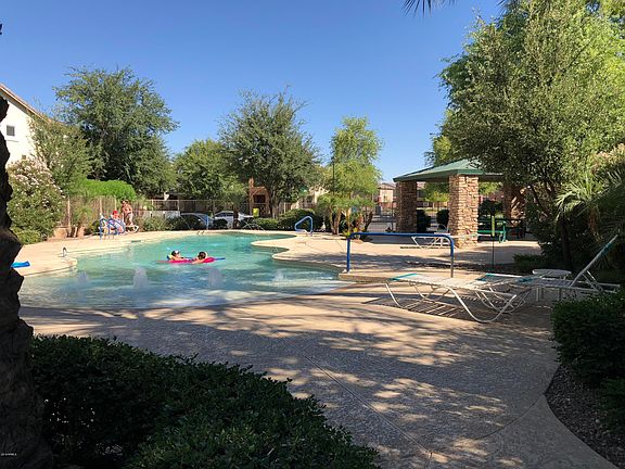 5th image of 4326 E Carla Vista Dr