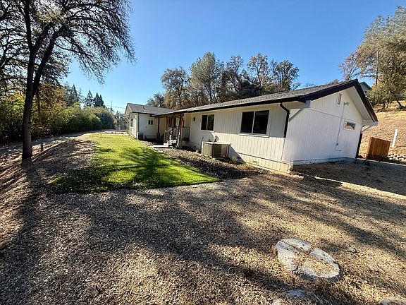 5th image of 11196 Pleasant Valley Rd