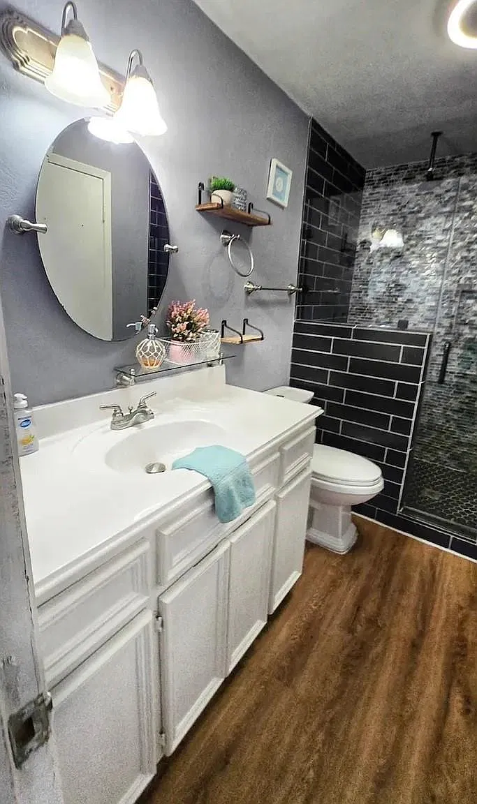 3 bed, 1.5 bath, 1000 sqft, $2,200 — Photo 2