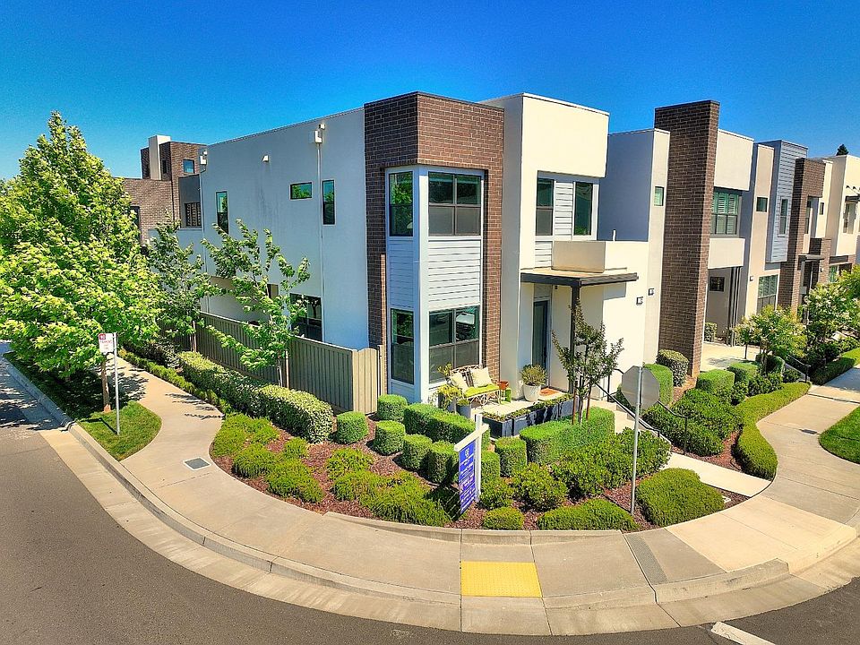 1st image of 73 Fischbacher St
