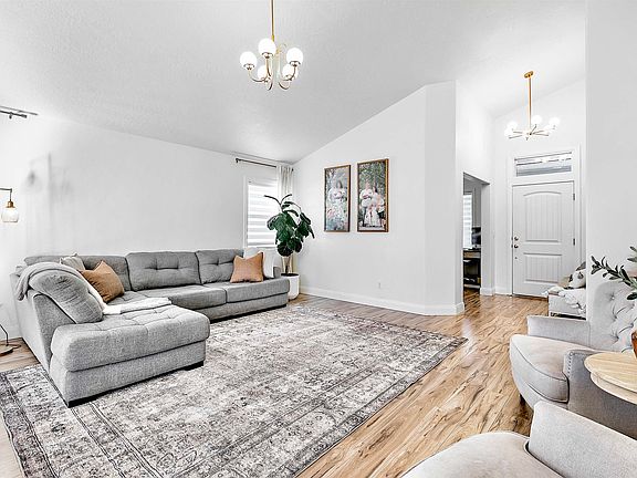5th image of 9497 S Updale Ave
