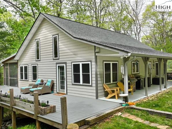 265 Mallie Drive, Piney Creek, NC 28663