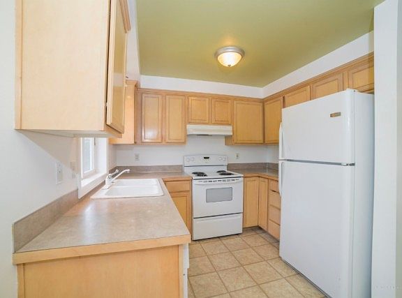 5th image of 23131 36th St NE