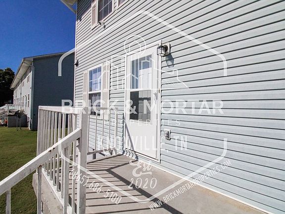 3rd image of 136 N 6th St