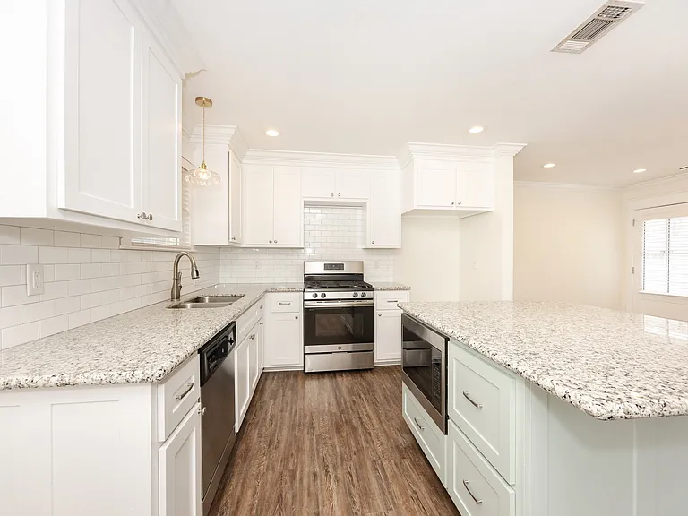 836 Steele Blvd — Photo 7