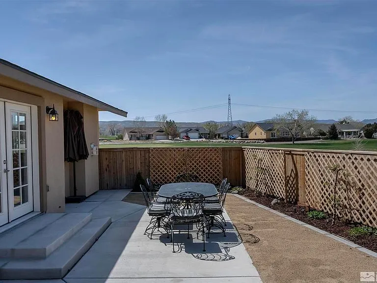 1212 Roland Ct — Photo 15