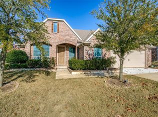 1100 Newchester Dr, Roanoke, TX 76262