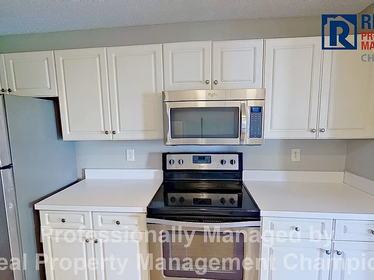 705 Summertime Ln #G — Photo 7